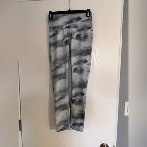 NWOT - vici leggings